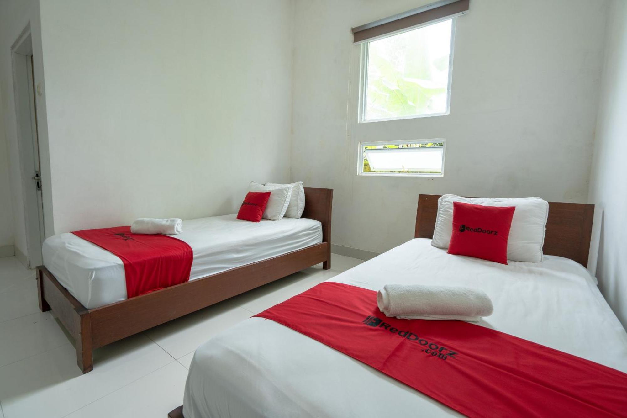 Reddoorz Near Ubud Village Sukawati Extérieur photo